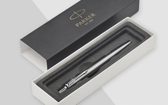 В 1953 году Марсель Бик представил и запатентовал одноразовую шариковую ручку, которая стоила... 23 цента! Тогда как изделия конкурентов схожего качества стоили несколько долларов.