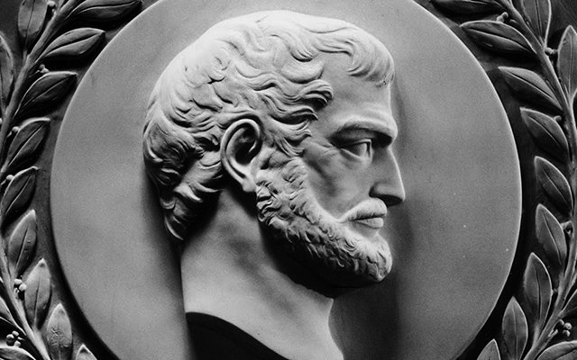 Появление ипотеки связано с именем архонта Солона, который на рубеже VI века провел в Афинах экономические реформы, ключевым изменением которых стала отмена долгового рабства.