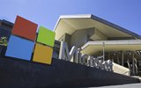 Microsoft входит в двадцатку крупнейших мировых компаний по размеру оборота и борется за звание самой дорогой компании по рыночной стоимости