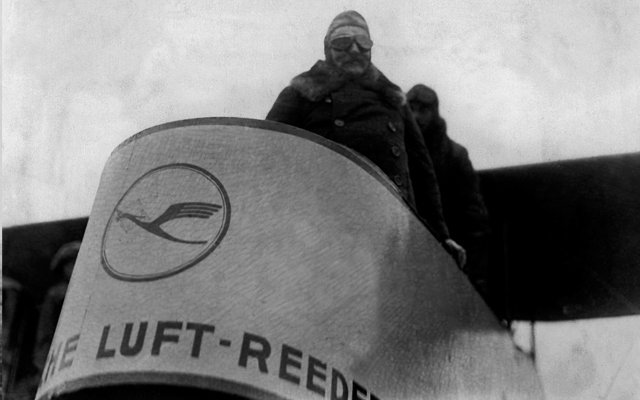 Несмотря на то, что компании, с которой все начиналось, давно не существует, её логотип — взмывающий в небо журавлик — всё ещё бороздит небеса, но теперь на самолетах авиакомпании Lufthansa.