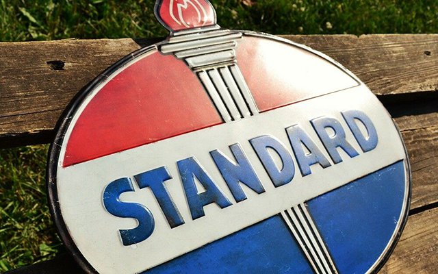 Относительно недолгий срок существования не помешал Standard Oil стать одной из самых больших корпораций в истории, а Рокфеллеру — вероятно, самым богатым человеком в истории.
