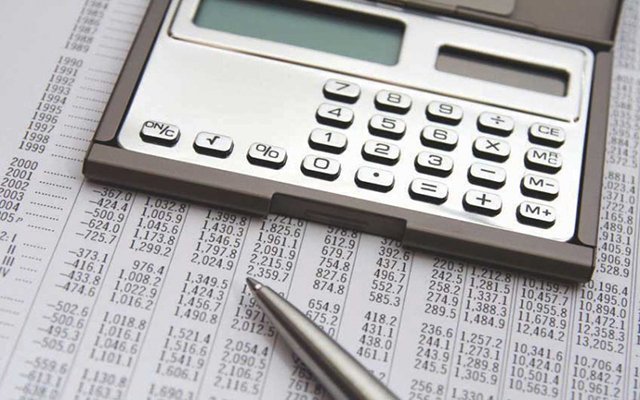 Сама дата 11 ноября была выбрана не случайно, в этот день по новому стилю в 1765 году было создано Вольное Экономическое Общество, которое и выступило инициатором праздника в современной России.