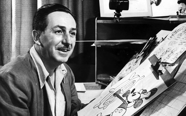 Здание на заставке к фильмам от студии walt disney 6 букв