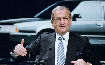 Ли Якокка начал свою карьеру в Ford Motor Company