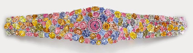 Часы «Галлюцинация» инкрустированы многочисленными разноцветными бриллиантами общей массой в 110 карат.